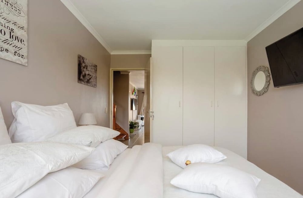 caline vip apartments beach close