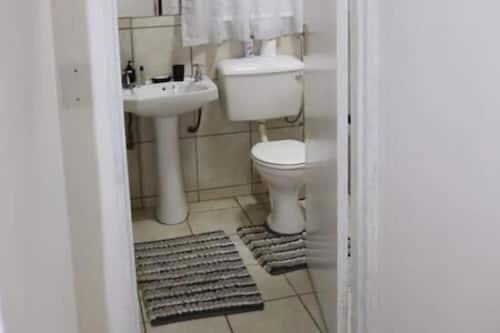 stay home airport lodge