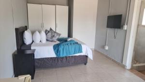 stay home airport lodge