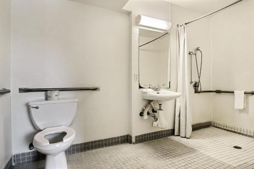 travelodge by wyndham raton