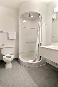 travelodge by wyndham raton