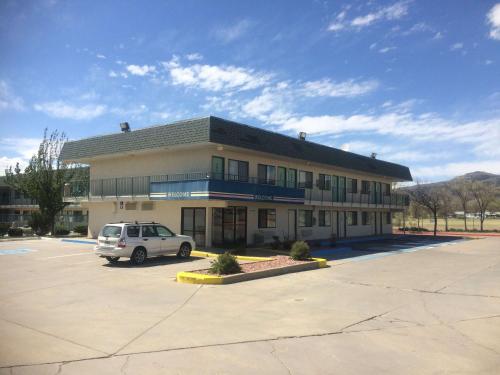 travelodge by wyndham raton