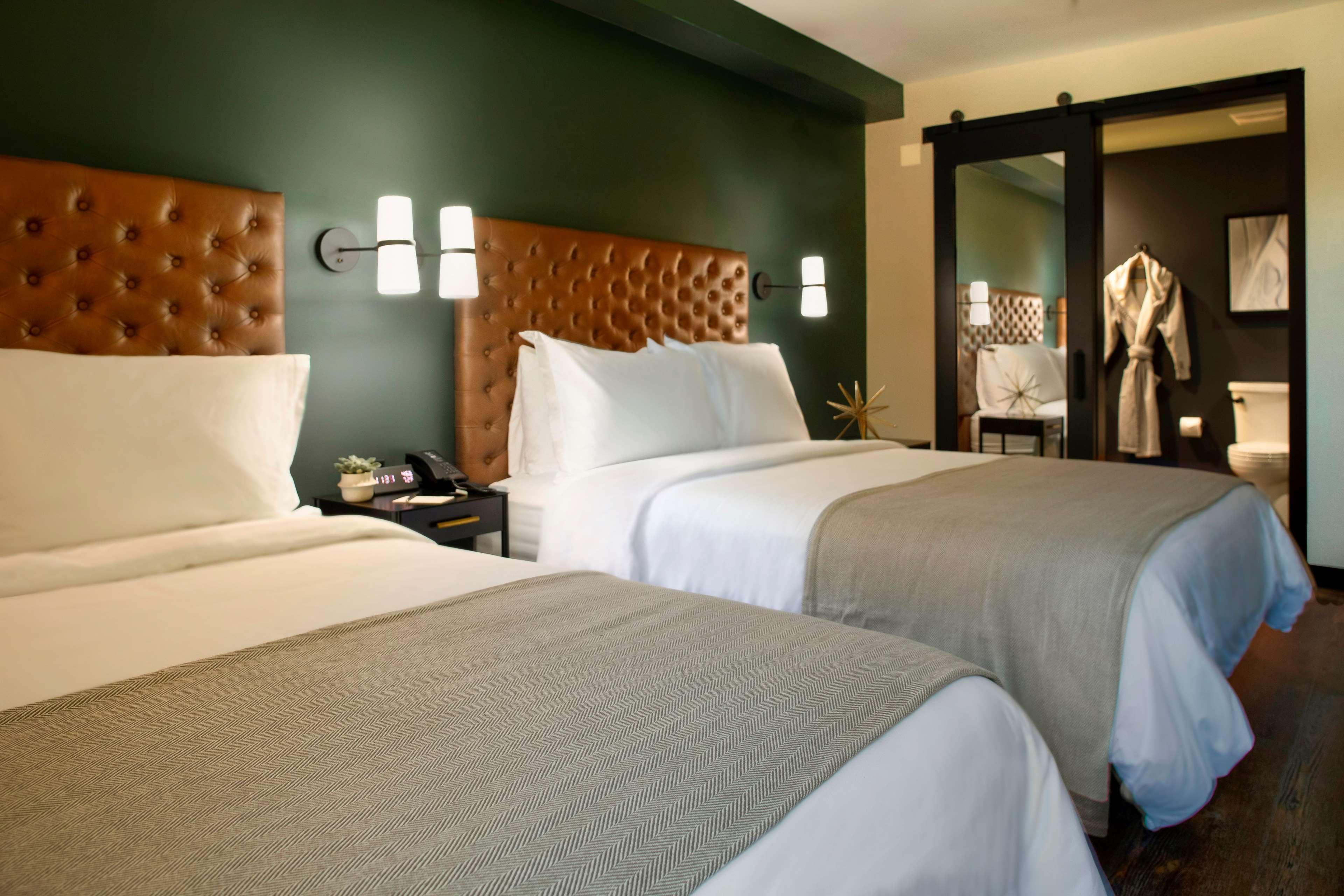 the lloyd stamford tapestry collection by hilton