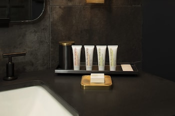 The Lloyd Stamford, Tapestry Collection By Hilton,Fairfield County>>Fairfield,4 star