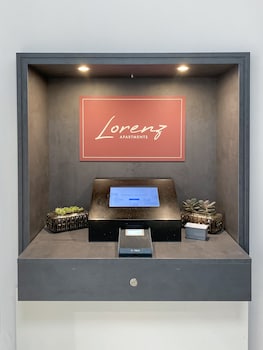 lorenz apartments
