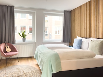lorenz apartments