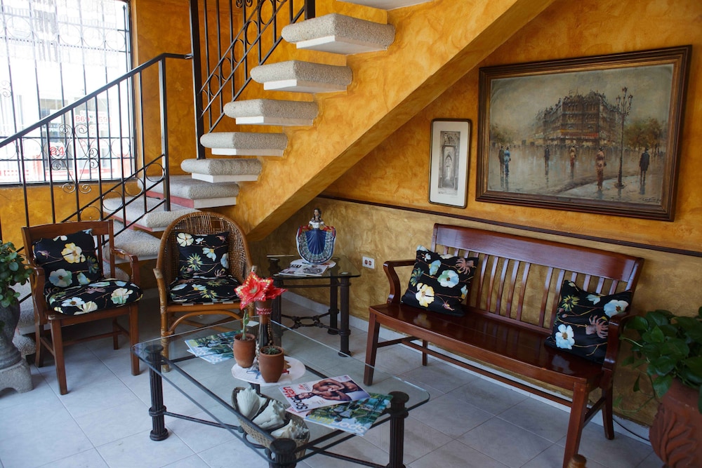 hotel la casona real