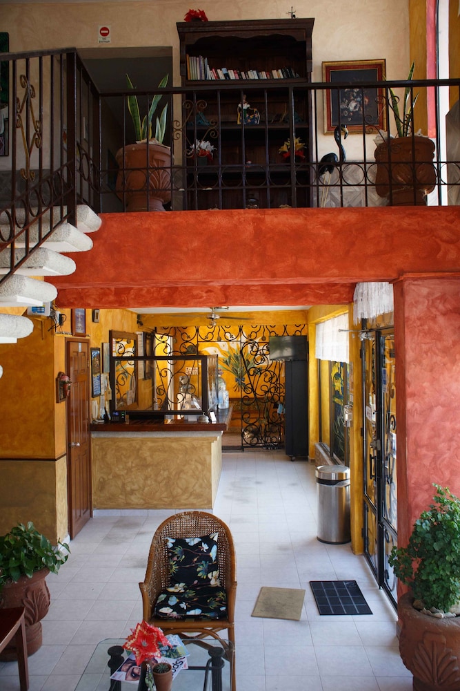 hotel la casona real