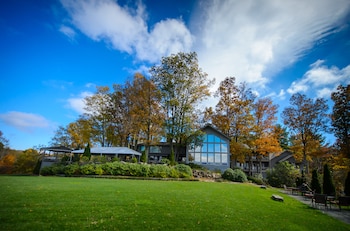 the inn at crestwood