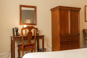 the inn at crestwood