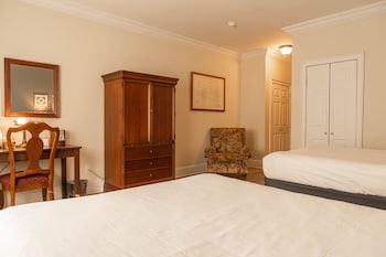 the inn at crestwood