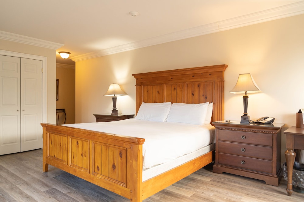 the inn at crestwood