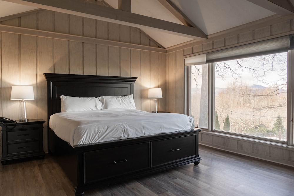 the inn at crestwood