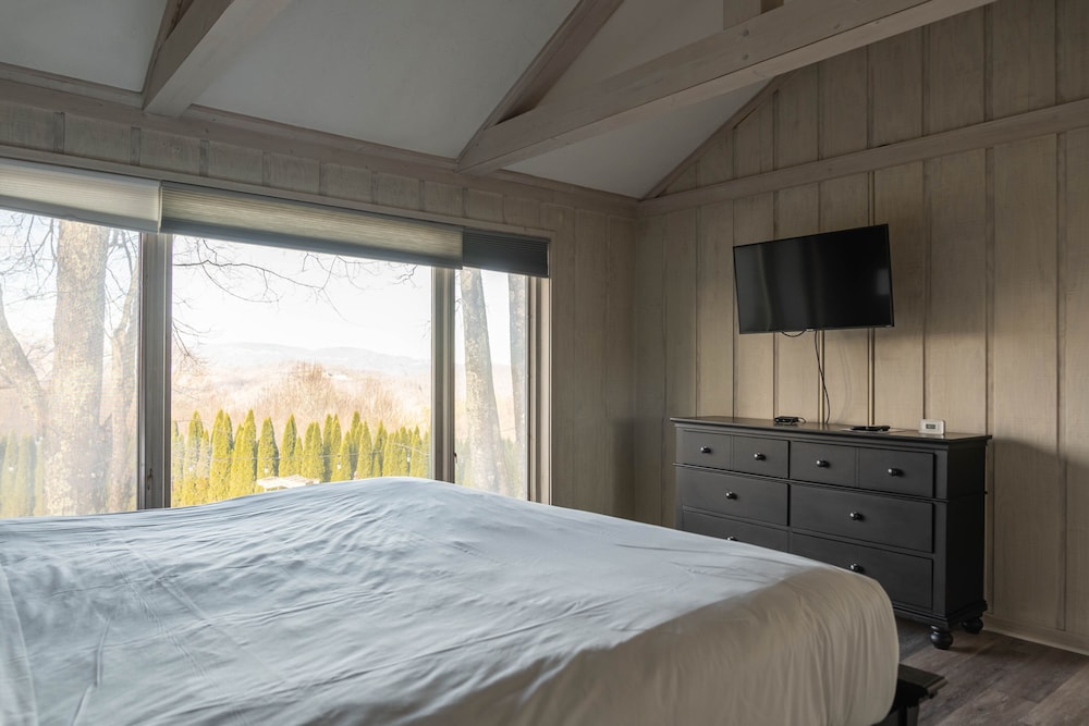 the inn at crestwood