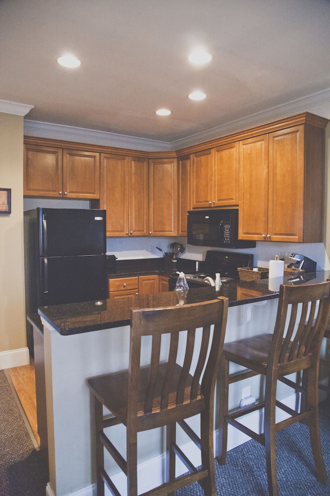 the inn at crestwood