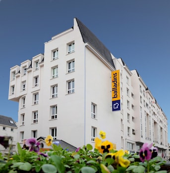Hotel  L'eaubonne,In The City Center,3 star