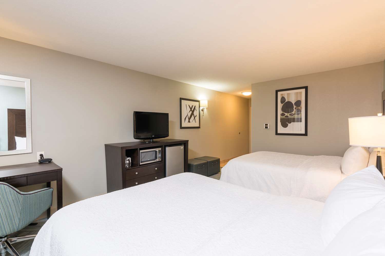 hampton inn detroit roseville