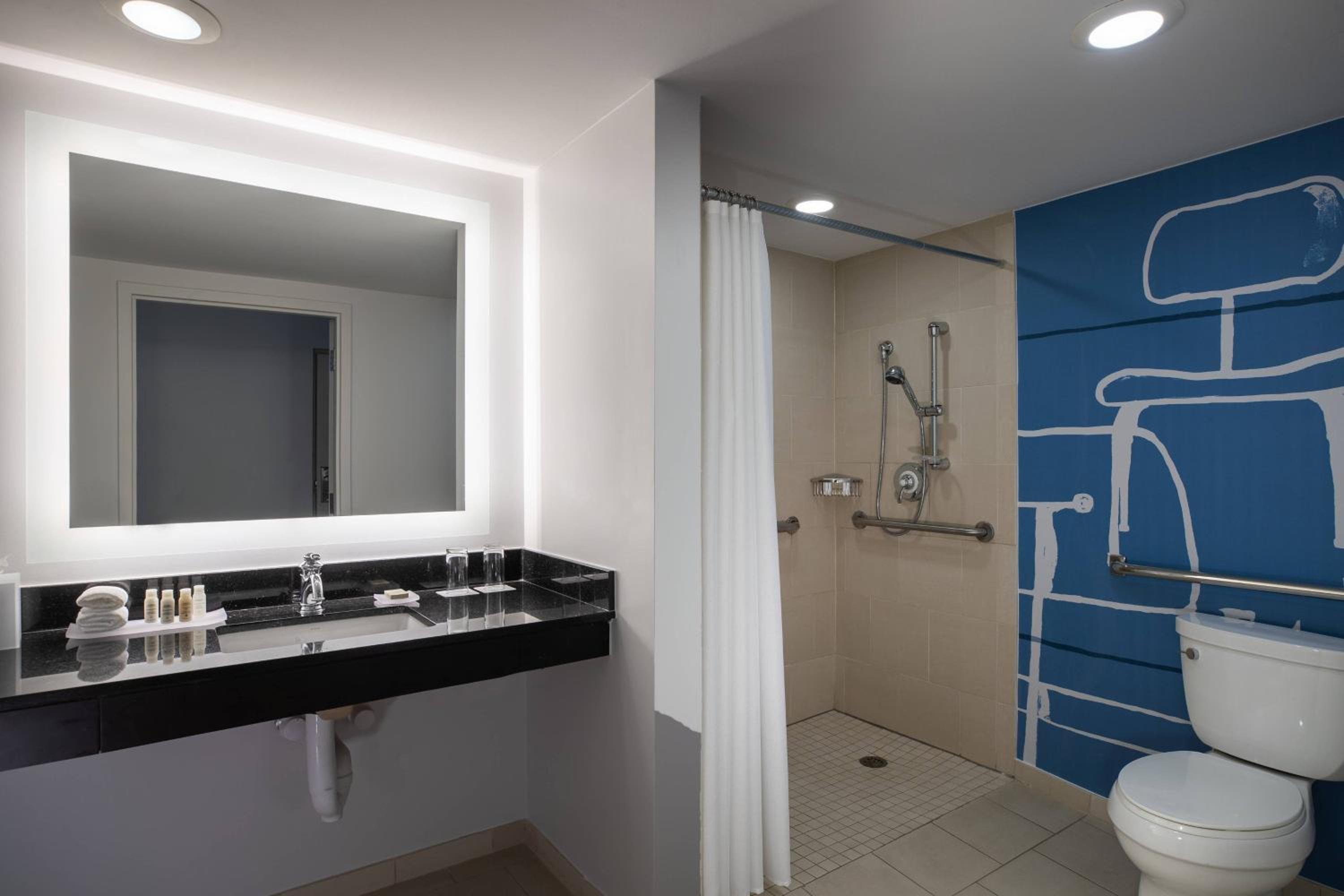hampton inn detroit roseville