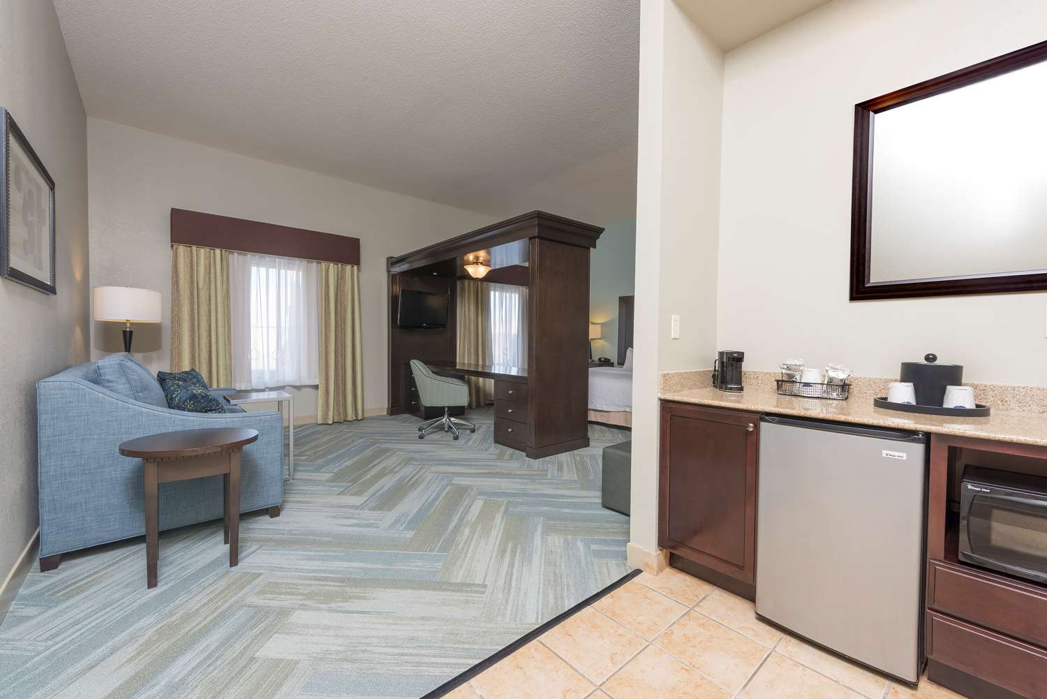 hampton inn detroit roseville