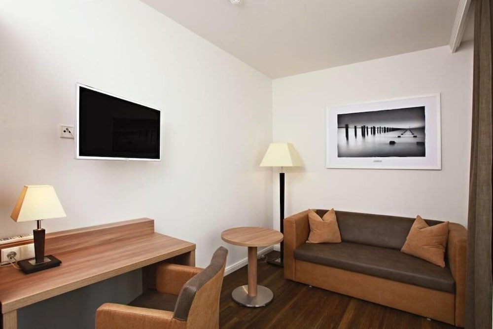 hotel warnow