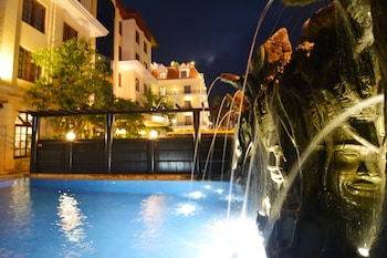 royal crown hotel and spa