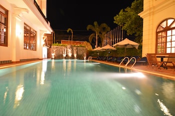 royal crown hotel and spa