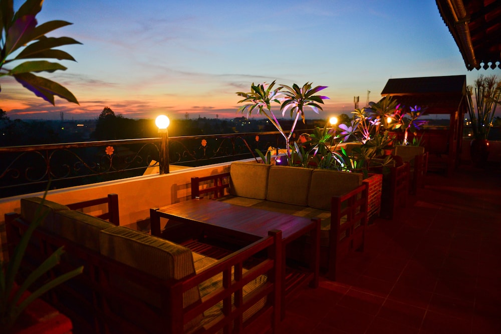 royal crown hotel and spa