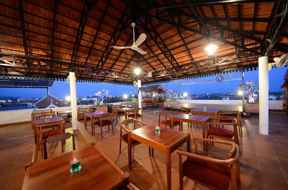 royal crown hotel and spa