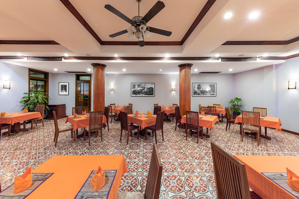 royal crown hotel and spa