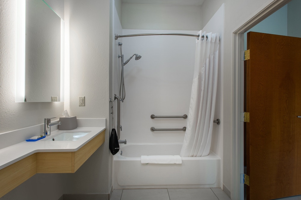 holiday inn express hotel and suites lewisburg by ihg