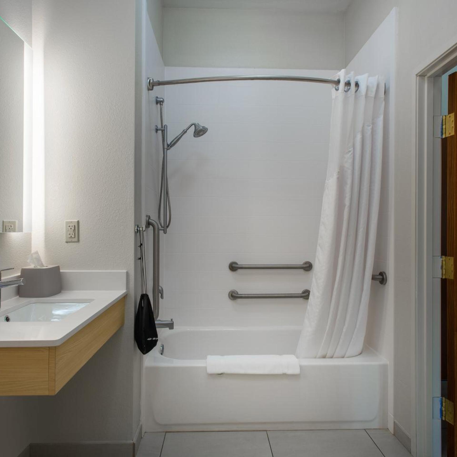 holiday inn express hotel and suites lewisburg by ihg