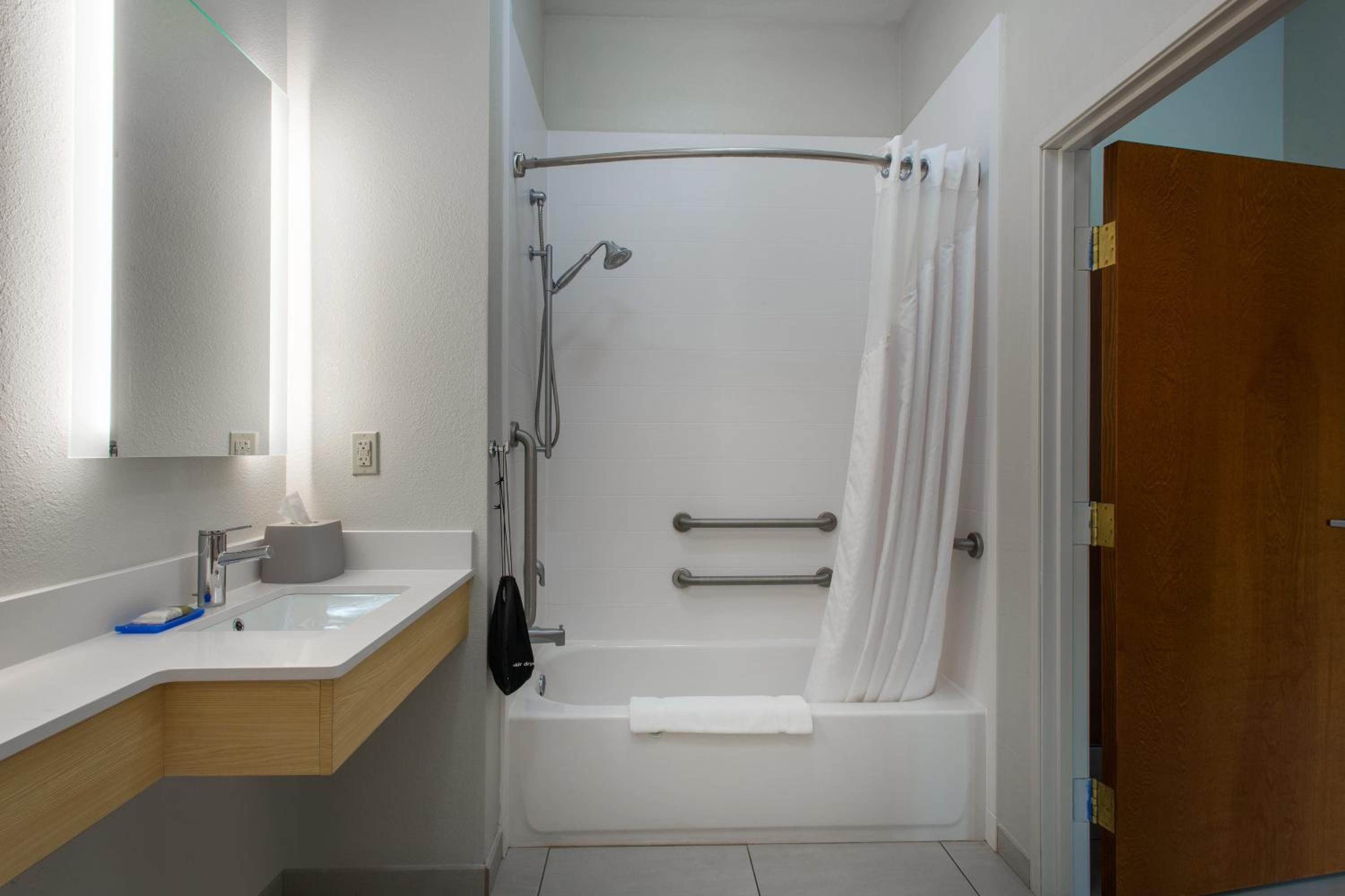 holiday inn express hotel and suites lewisburg by ihg
