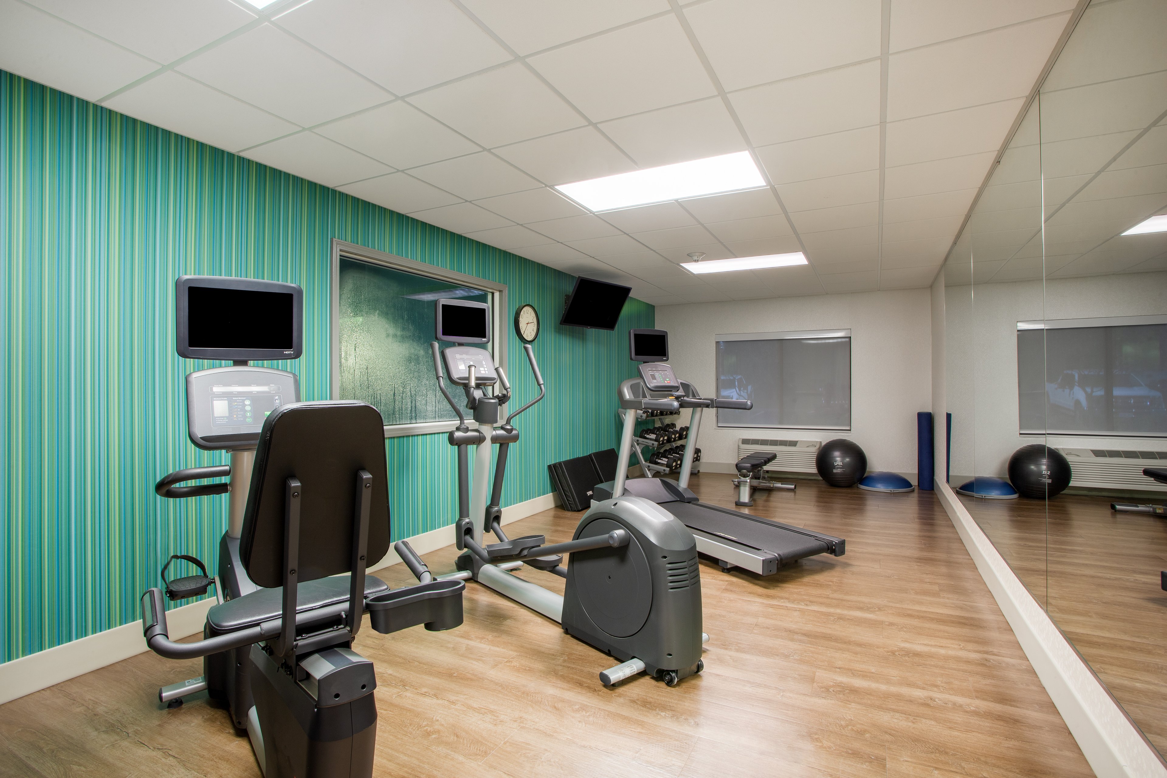holiday inn express hotel and suites lewisburg by ihg