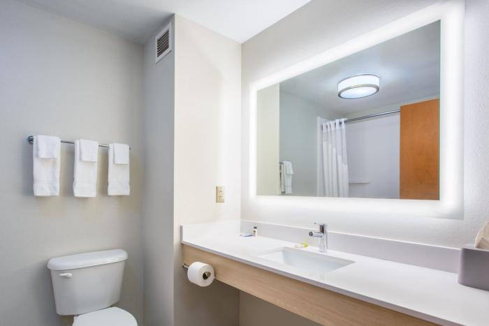 holiday inn express hotel and suites lewisburg by ihg