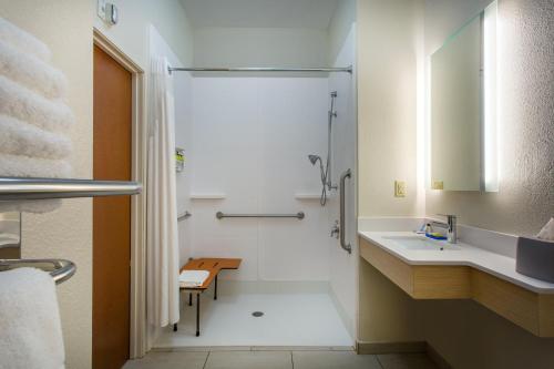 holiday inn express hotel and suites lewisburg by ihg