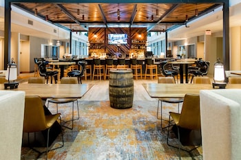 embassy suites by hilton lexington green