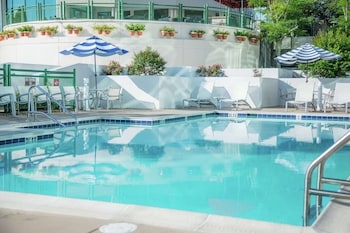 embassy suites by hilton lexington green