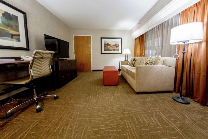 embassy suites by hilton lexington green