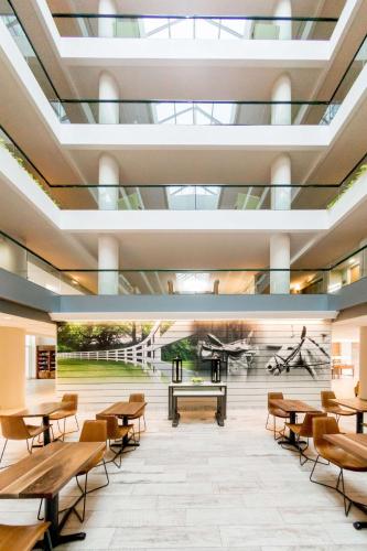 embassy suites by hilton lexington green