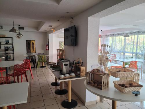 kyriad direct arles