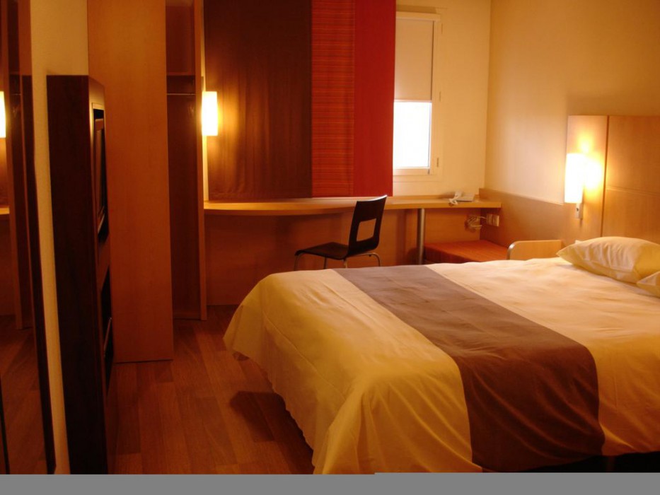 Ibis Martigues,Marseille>>Bouches-Du-Rhône,3 star