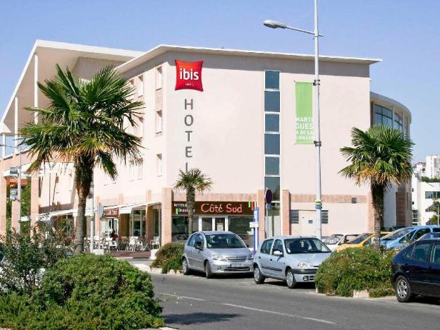 ibis martigues