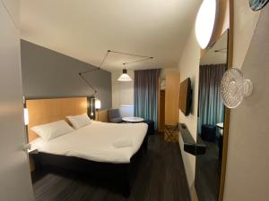 ibis martigues