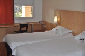 ibis martigues