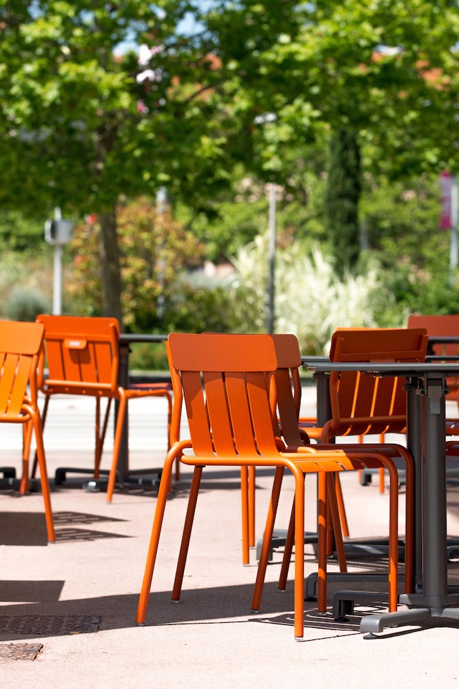 ibis martigues