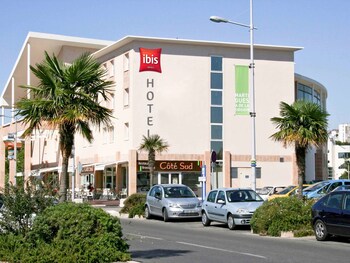 ibis martigues