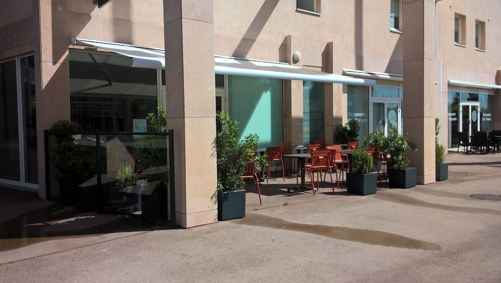 ibis martigues