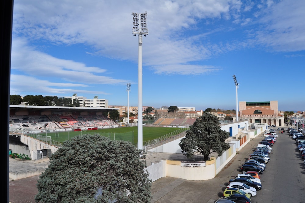 ibis martigues