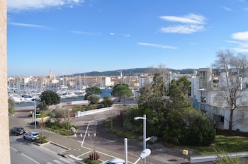 ibis martigues