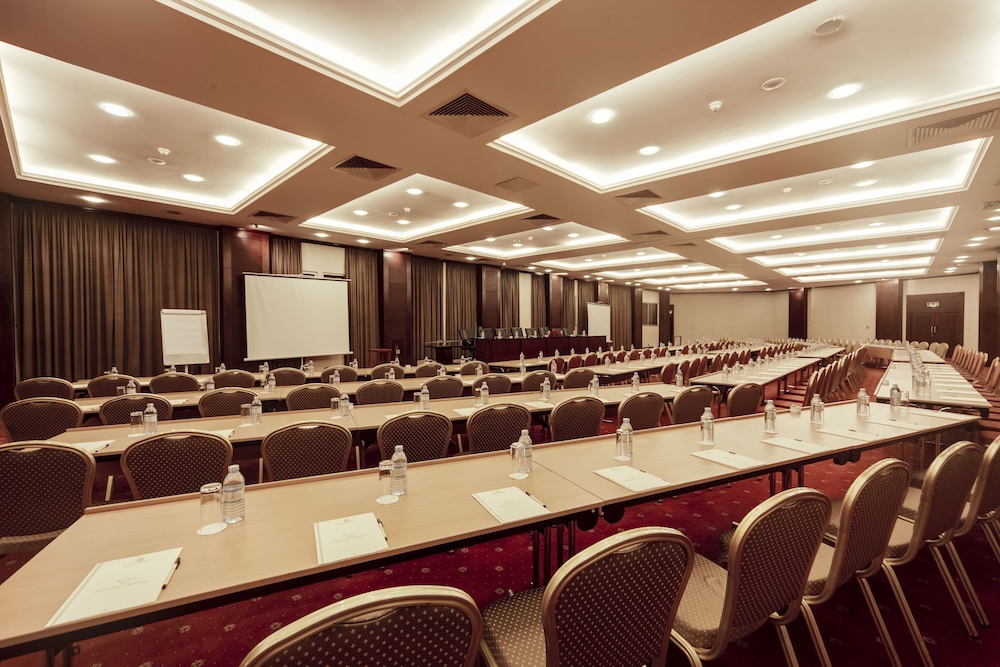 kampala serena hotel